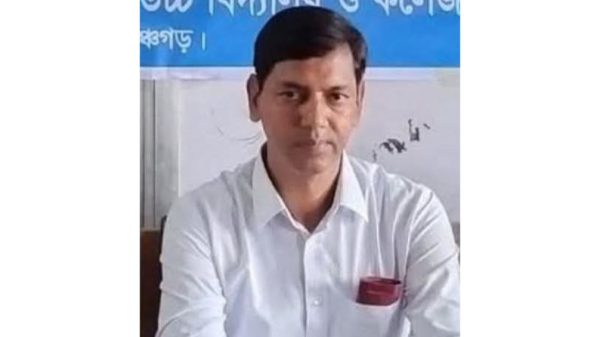 পঞ্চগড়ে অডিট আ-পত্তি ঠে-কাতে উৎকো-চ তহবিল গঠন অধ্যক্ষের