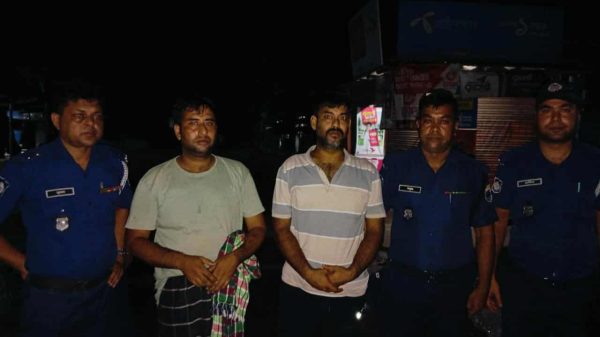 লালপুরে সেনা অ-ভিযানে ৩৪২ পিস ই-য়াবাসহ দুই ভাই আ-টক