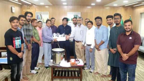 জুলাই শ-হীদদের স্মরণে গোবিপ্রবিকে এসকায়েফের গবেষণা সহায়তা প্রদান