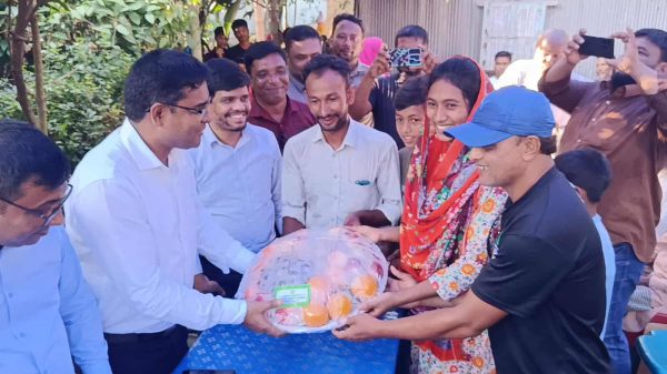 ফুটবলার সো-নালীর বাড়ি প-রিদর্শনে ডিসি, দেয়া হবে পাকা ঘর