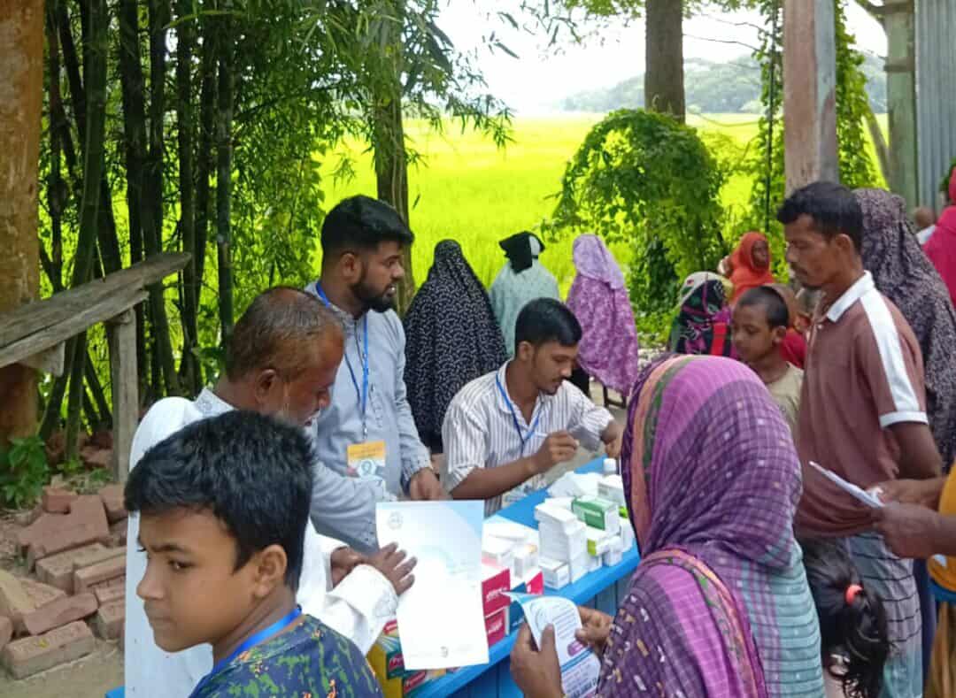 মাদারীপুরের খোয়াজপুরে ফ্রি চি-কিৎসা ও বিনামূল্যে ওষুধ বি-তরণ