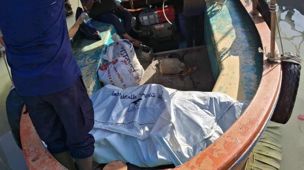 পটুয়াখালীতে সাগর জলে ভাসতে থাকা অজ্ঞা-ত ব্যাক্তির লা-শ উ-দ্ধার