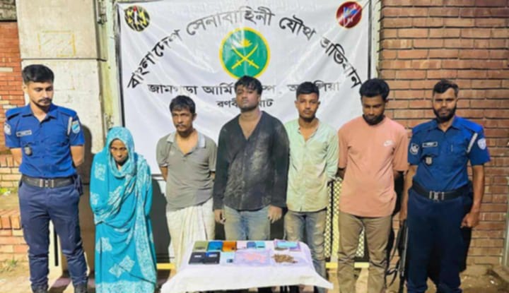 আশুলিয়ায় ই-য়াবা ও গাঁ-জাসহ ৫জন মা-দক কার-বারিকে আ-টক করেছে যৌ-থ বা-হিনী