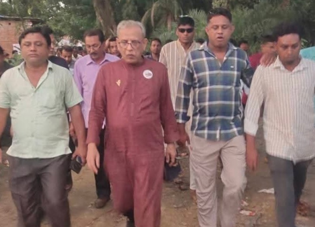 বিএনপির মনোনয়ন প্রত্যাশী শরিফ উদ্দিনের পুজা মন্ডপ পরি-দর্শন
