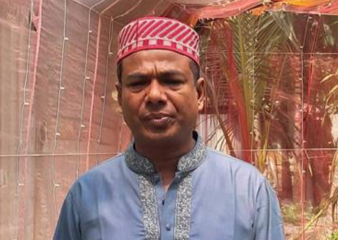 নেছারাবাদে বিশ লা-খ টাকার ঋ-নের বিপরীতে গরীব চা দোকানির ত্রি-শ লাখ টাকার জমি লিখে নিলেন স্কুল শিক্ষক