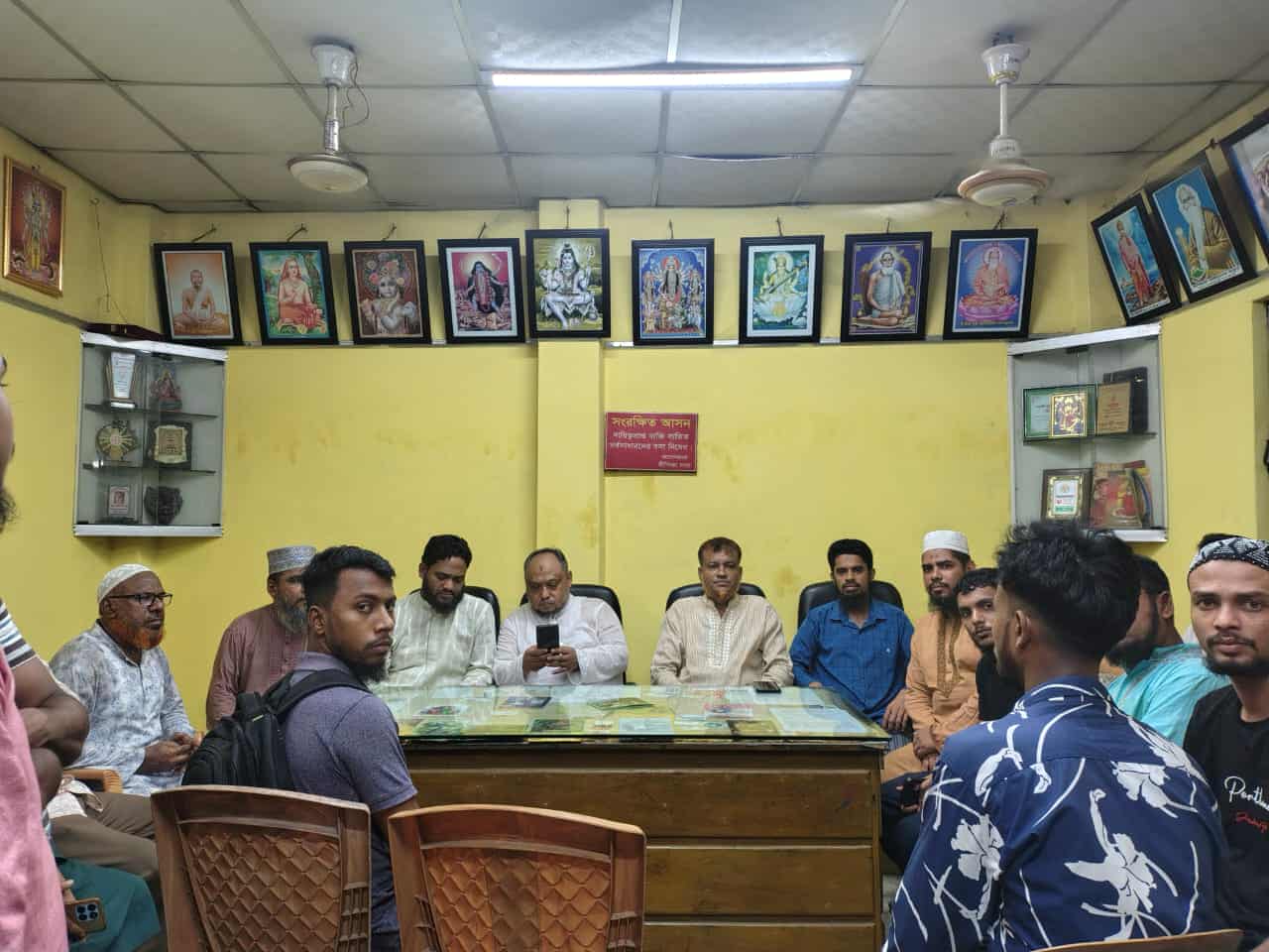 শারদীয় দুর্গোৎসবে পূজা মণ্ডপে শফিউল আলমের শুভেচ্ছা, দুর্নীতি-দুঃশাসনহীন ন্যা-য়ভিত্তিক সমাজের অ-ঙ্গীকার