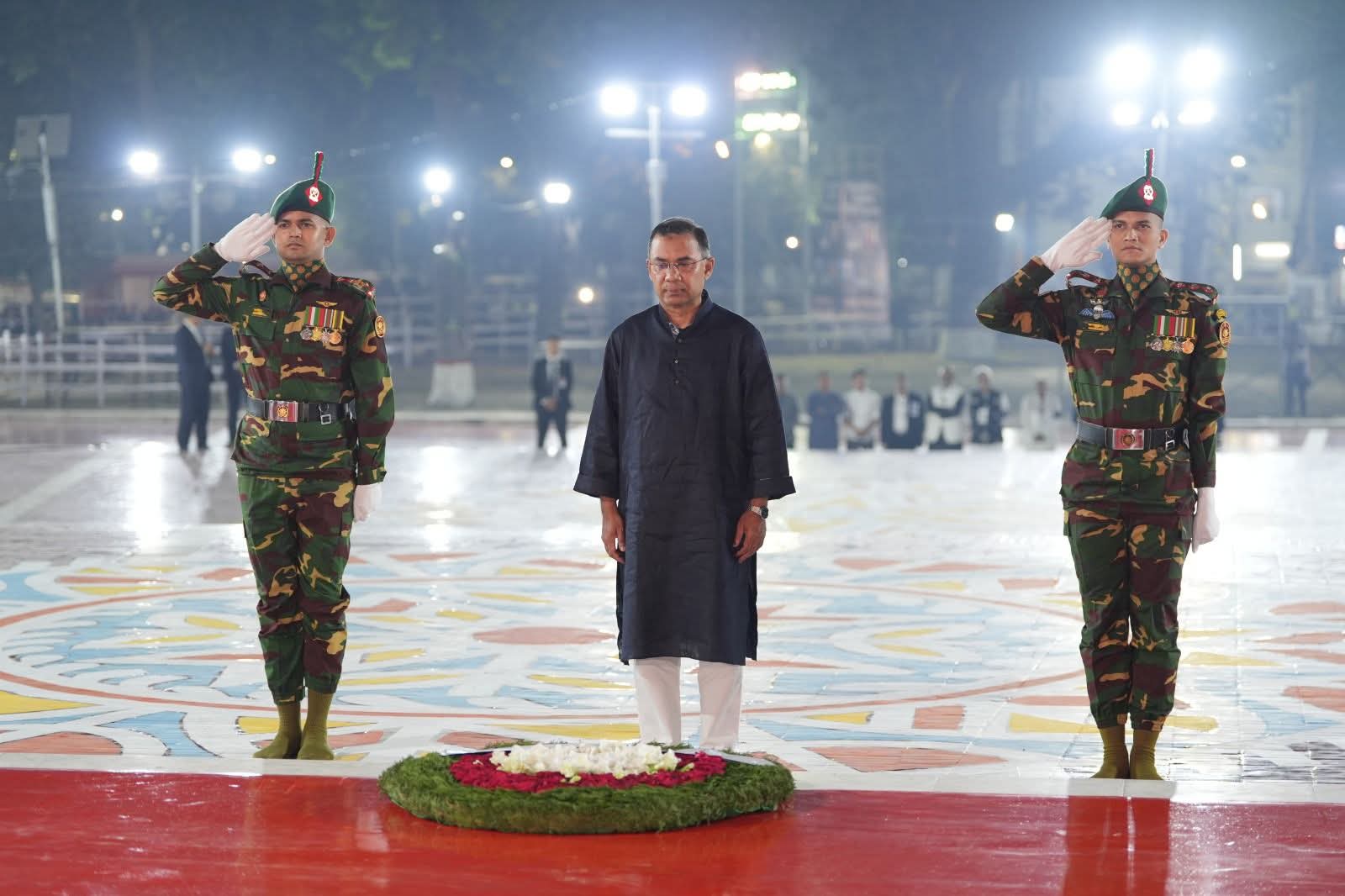 একুশের প্রথম প্রহরে ভাষা শহীদের প্রতি প্রধানমন্ত্রী তারেক রহমানের শ্রদ্ধা নিবেদন
