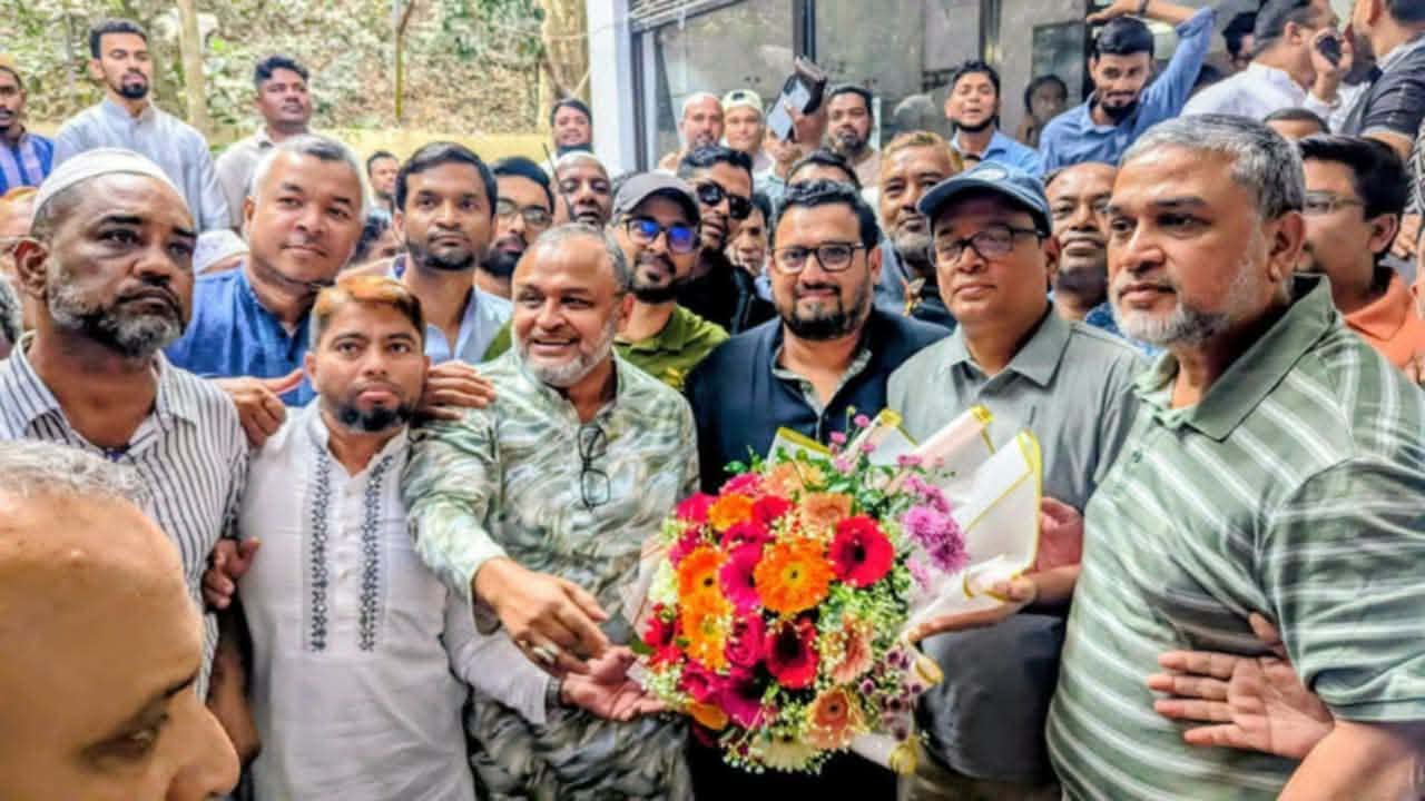 মানুষের আশা-আকাঙ্ক্ষা পূরণে ঐক্যবদ্ধভাবে কাজ করতে হবে: অর্থ ও পরিকল্পনা মন্ত্রী আমির খসরু